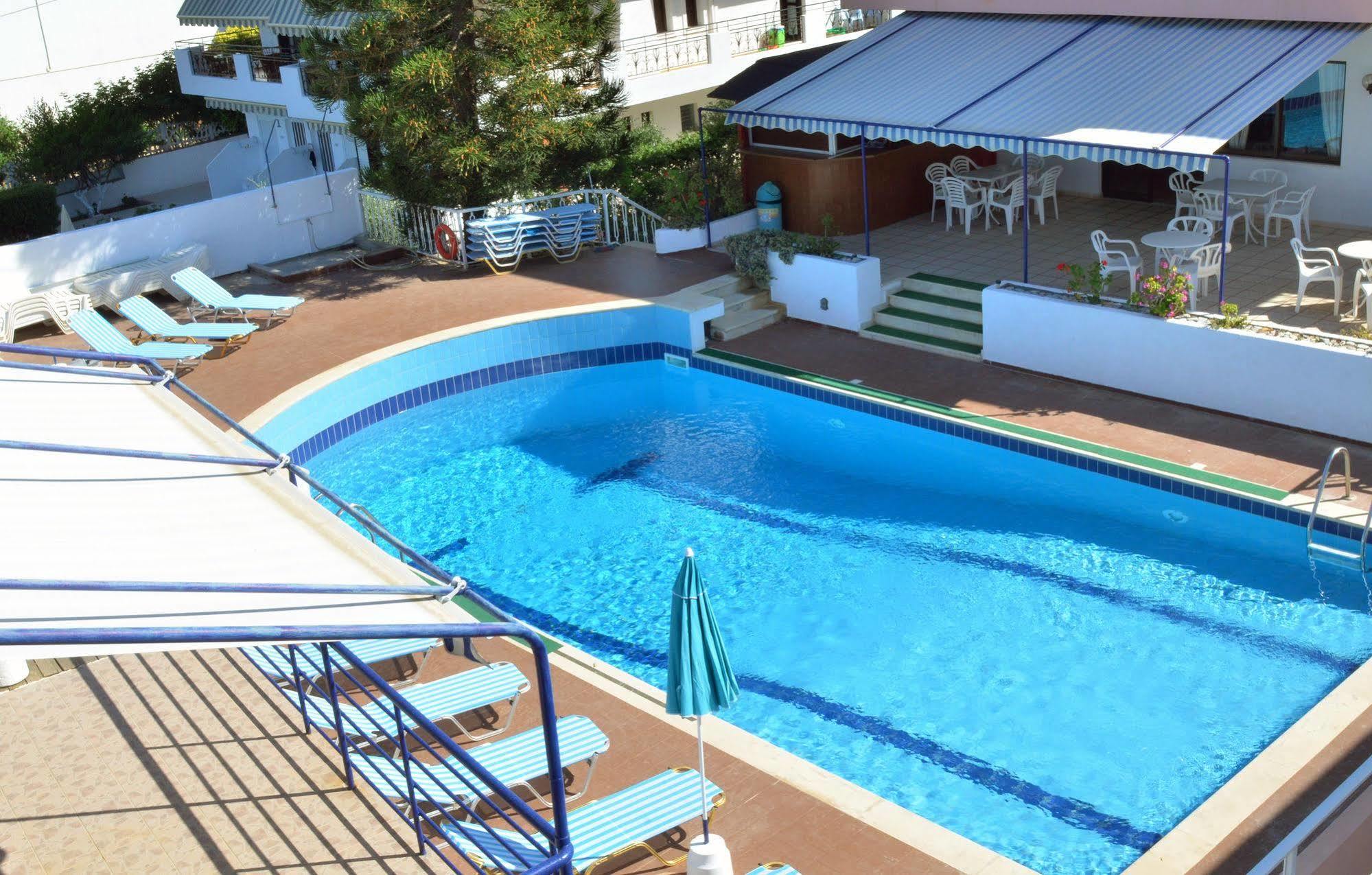 Hotel Thisvi Stalida Esterno foto